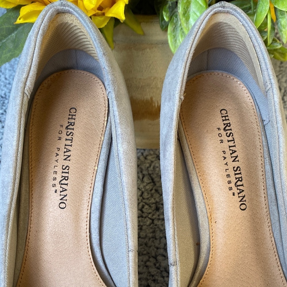 Christian Siriano Women's Light Gray Heels - Picture 9 of 9